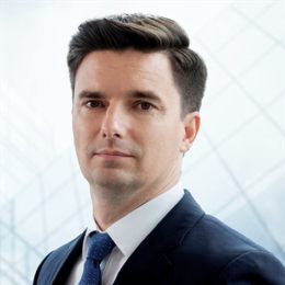 中芯国际(00981)发布第二季度业绩，股东应占利润1.32亿美元 三季度收入指引为环比增长5%到7%